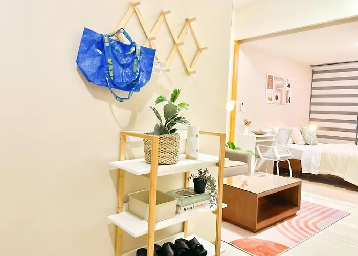 Cozy Bgc Near Uptown Mall & Hyatt #ournw24l *