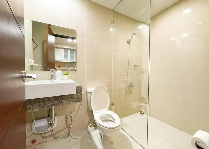 Cozy Bgc Near Uptown Mall & Hyatt #ournw24l Holiday home Manila