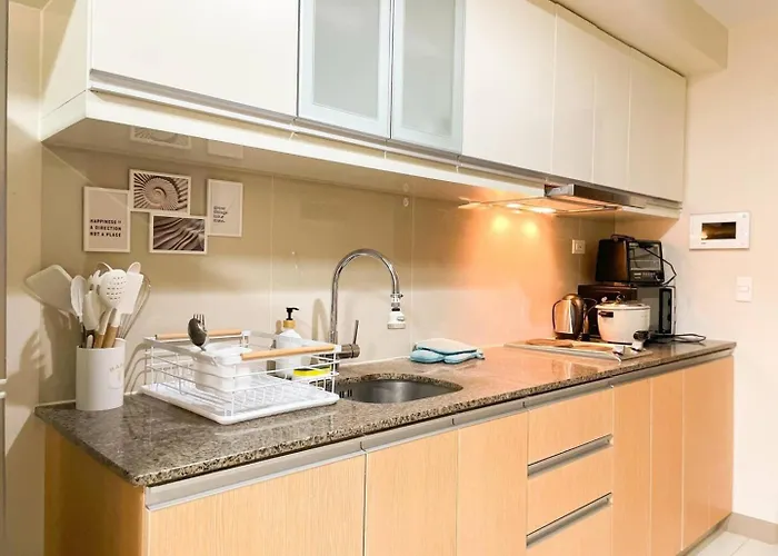 Cozy Bgc Near Uptown Mall & Hyatt #ournw24l Holiday home *