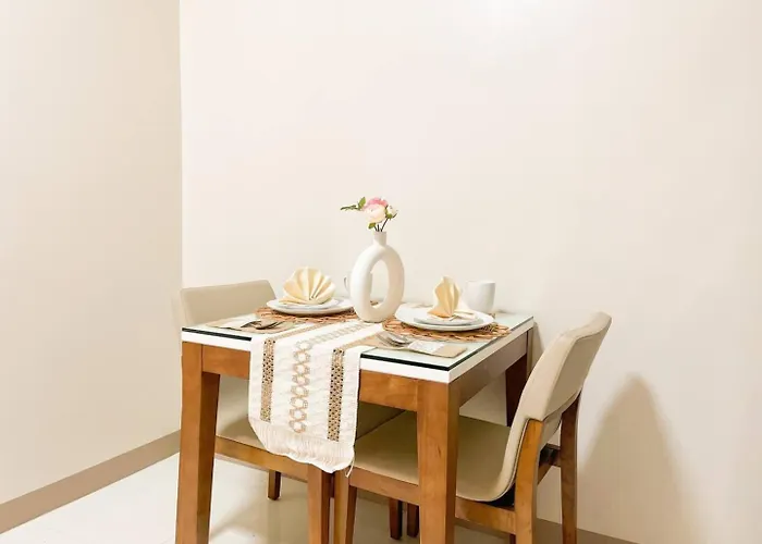 Holiday home Cozy Bgc Near Uptown Mall & Hyatt #ournw24l